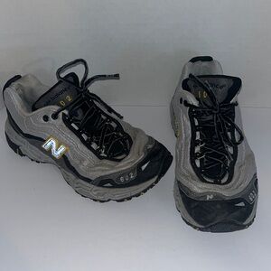 New Balance 602 Mens All Terrain Size 8.5 Hiking Running Athletic Shoes M602AT